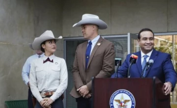 Кадр из сериала Уокер